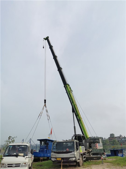 卫滨区桥梁建设吊装案例